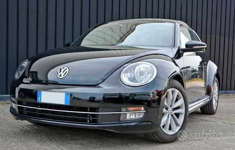 Usata VW Beetle 105 CV (77 kW) 2012 Nero Utilitaria