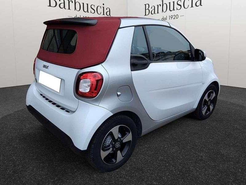 Usata Smart ForTwo Electric Drive Passion 60 kW (82 CV) 2023 Bianco Cabrio