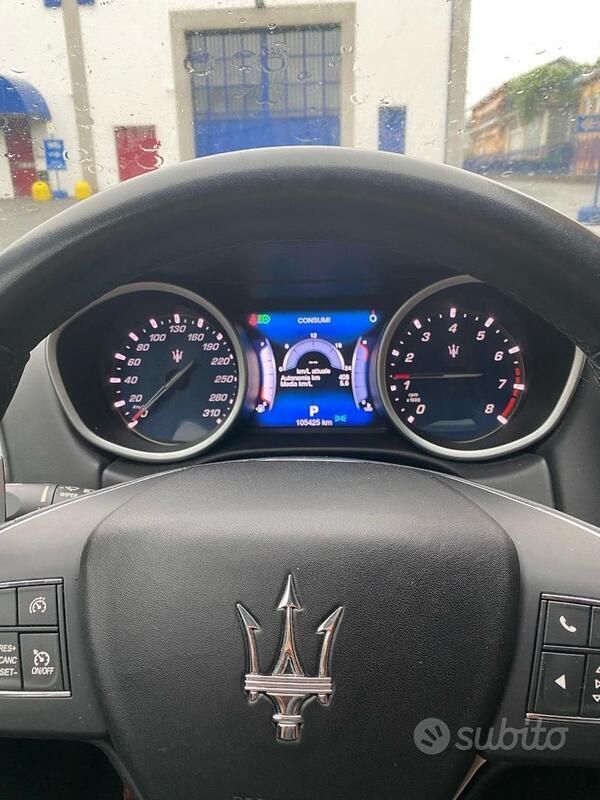 Usata Maserati Ghibli 350 CV (257 kW) 2017 Blu/azzurro Coupé
