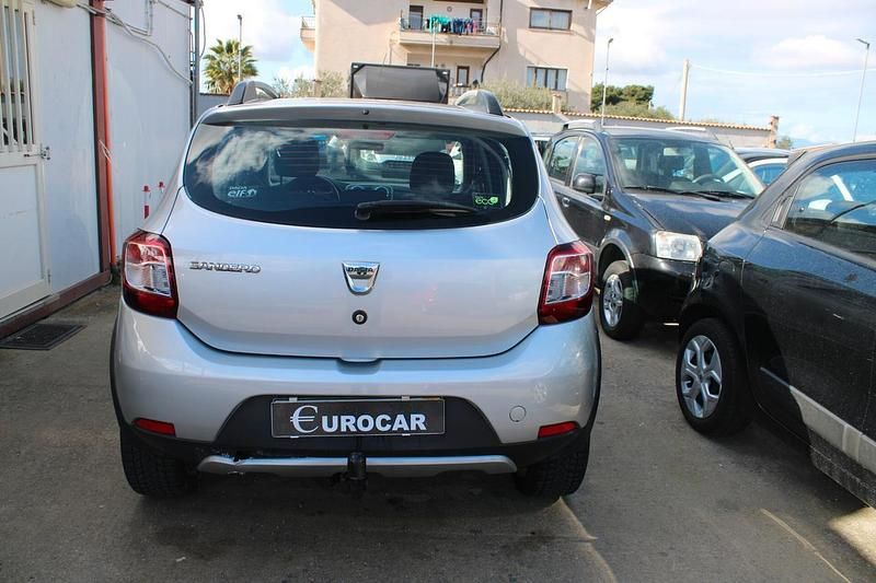 Usata Dacia Sandero Ambiance 89 CV (65 kW) 2015 Grigio Berlina