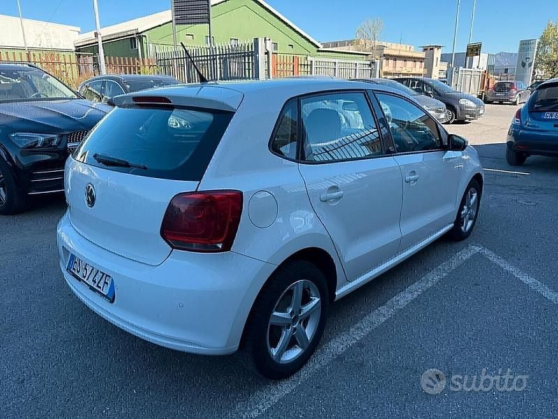 Usata VW Polo 74 CV (54 kW) 2013 Bianco Utilitaria