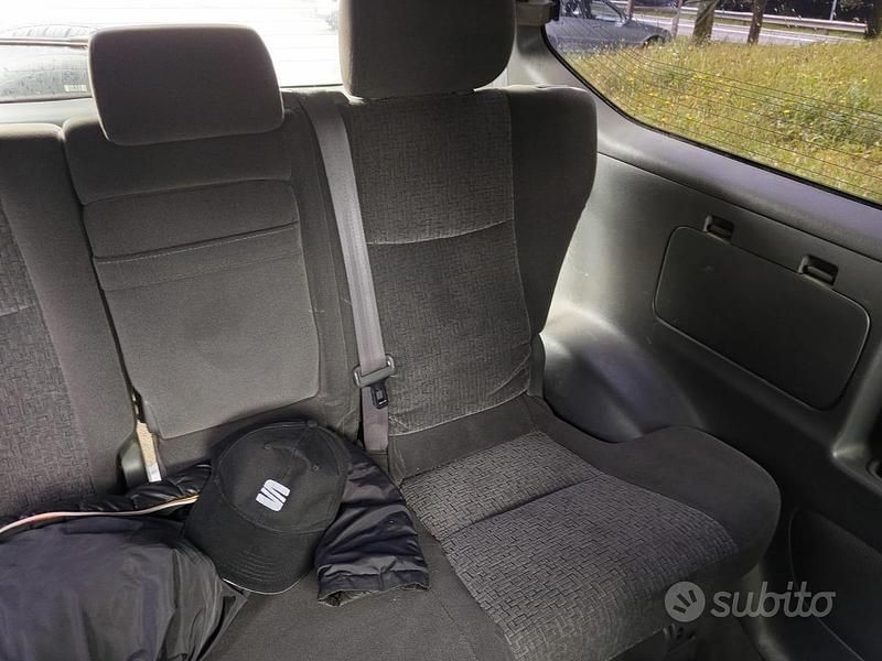 Usata Toyota Land Cruiser 166 CV (122 kW) 2004 Grigio SUV