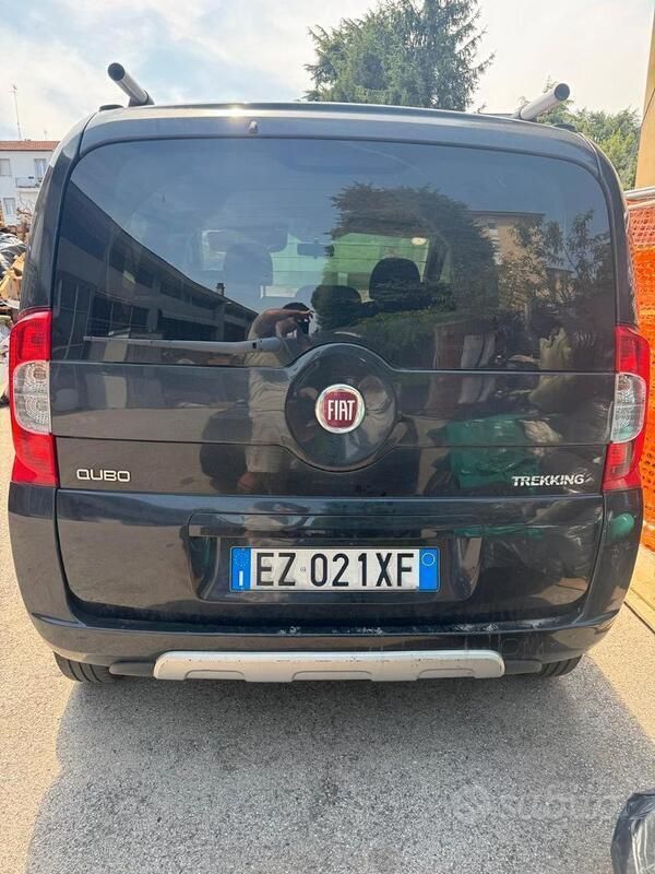 Usata Fiat Qubo Trekking 75 CV (55 kW) 2015 Blu Monovolume