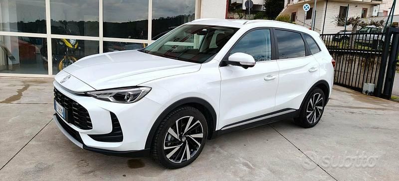 Usata MG ZS Luxury 101 CV (74 kW) 2025 Bianco SUV