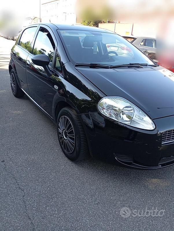 Usata Fiat Grande Punto 65 CV (47 kW) 2008 Nero Utilitaria