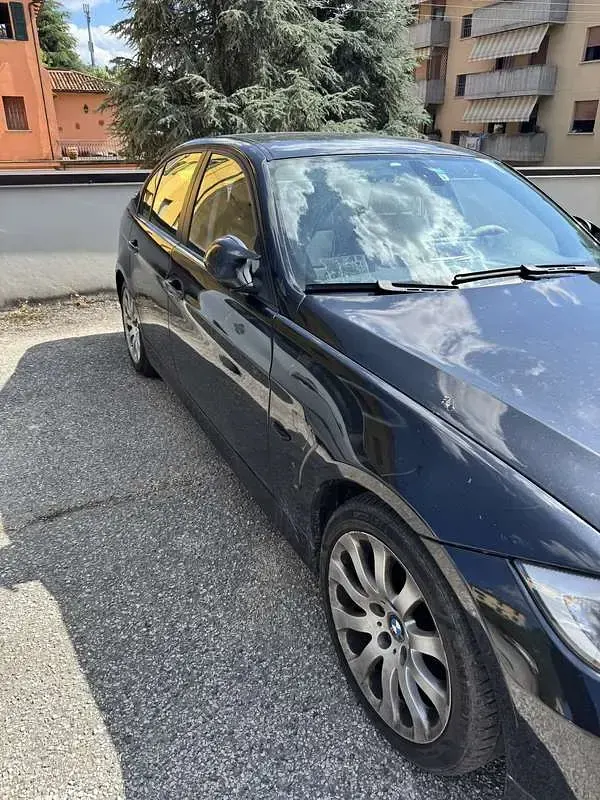 Usata BMW 320 Efficient Dynamics 177 CV (130 kW) 2008 Nero Berlina