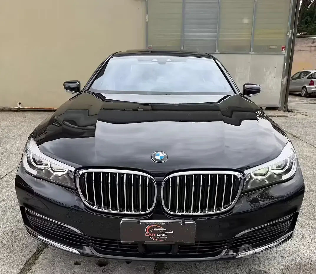 Usata BMW 730 Comfort Edition 265 CV (194 kW) 2018 Blu Berlina