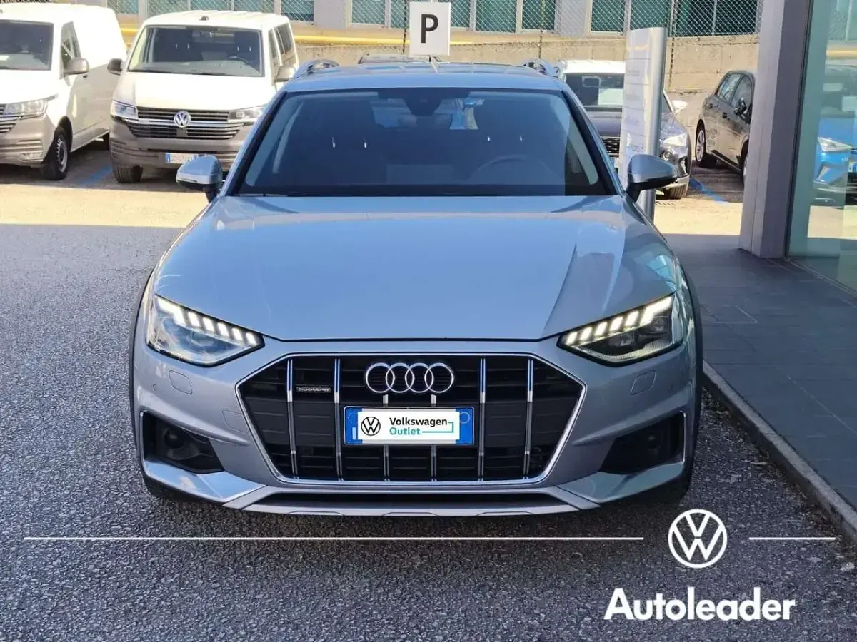 Usata Audi A4 Allroad Business 204 CV (150 kW) 2023 Argento Station wagon