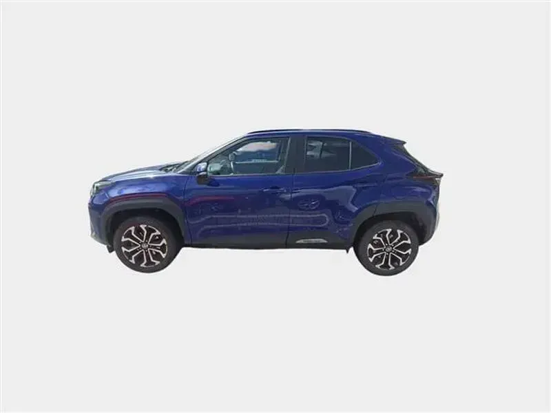 Usata Toyota Yaris Cross Active 116 CV (85 kW) 2023 Blu/azzurro SUV