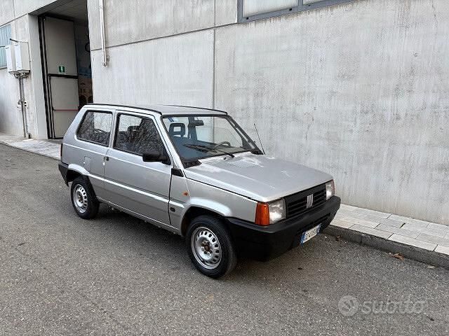 Grigio Usata 2002 Fiat Panda Young Tre volumi | 1850 € (Buon prezzo) - Immagine 1/4