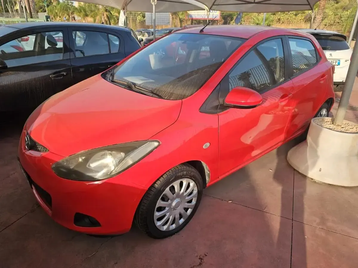 Usata Mazda 2 74 CV (54 kW) 2008 Rosso Utilitaria