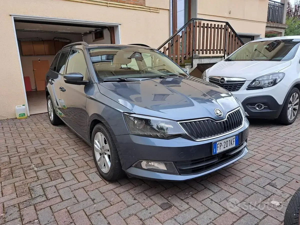 Usata Skoda Fabia 75 CV (55 kW) 2018 Bluazzurro Station wagon