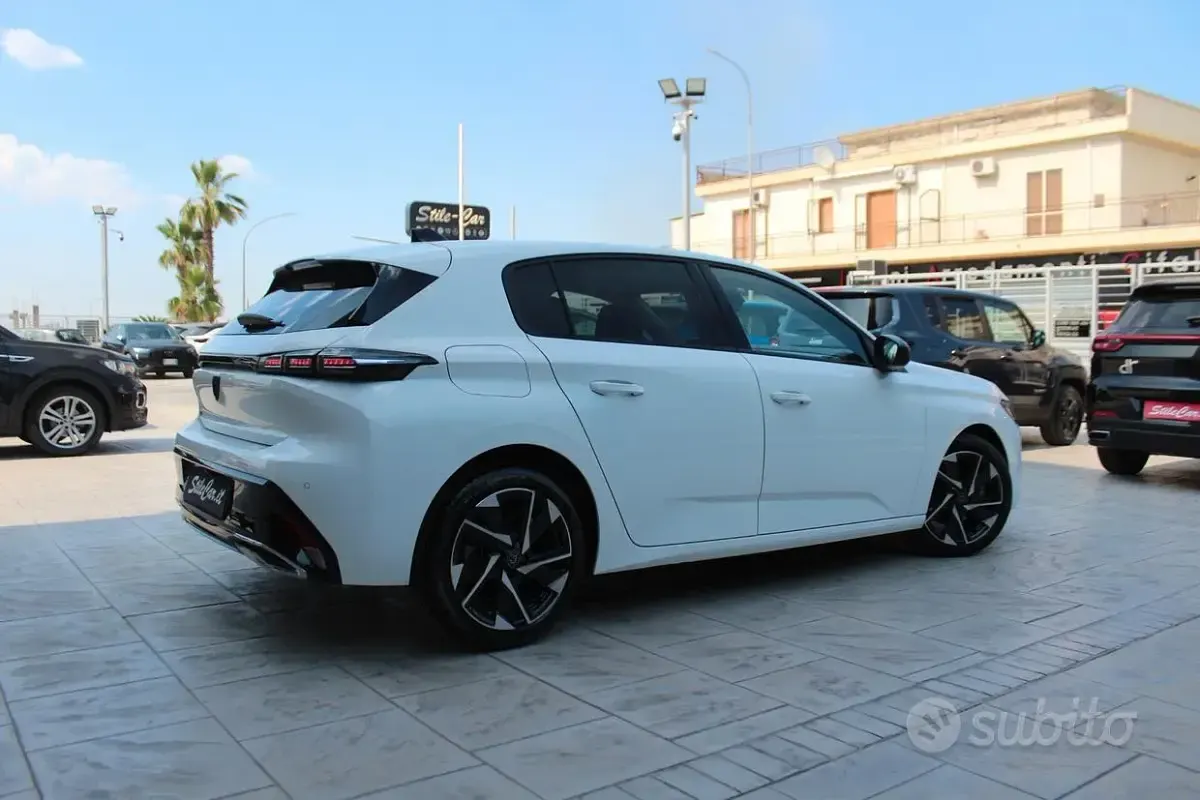 Usata Peugeot 308 Allure 131 CV (96 kW) 2022 Bianco Berlina