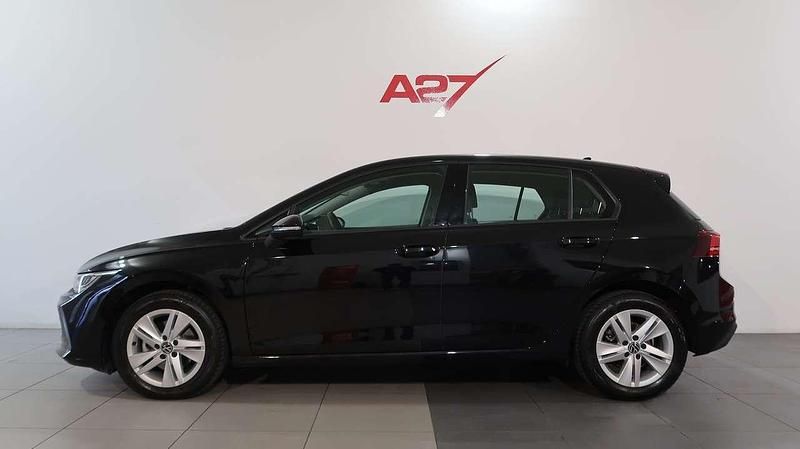Usata VW Golf VIII Life 116 CV (85 kW) 2025 Nero Utilitaria