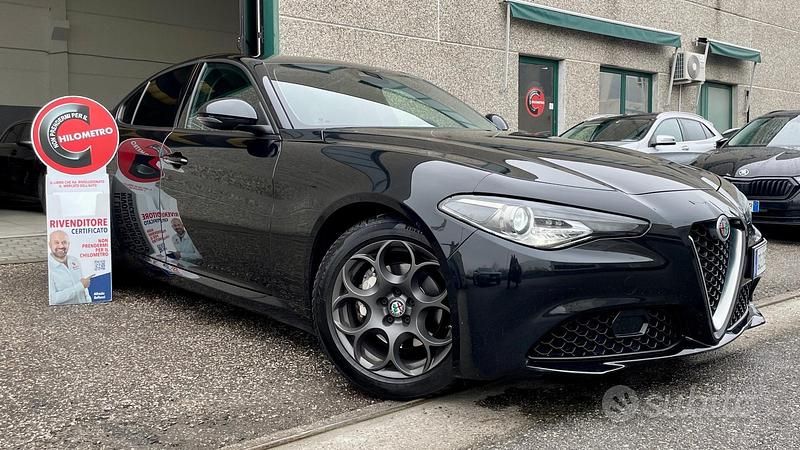 Usata Alfa Romeo Giulia Executive 160 CV (117 kW) 2020 Nero Berlina