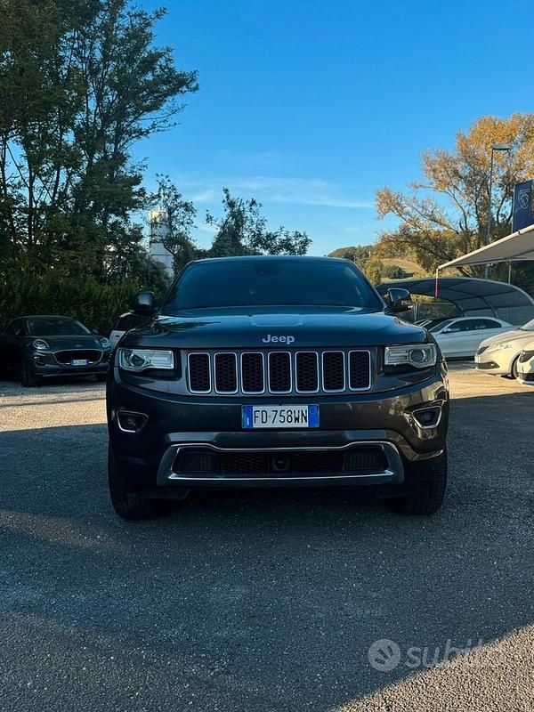 Grigio Usata 2016 Jeep Grand Cherokee Overland SUV | 13.000 € - Immagine 1/4