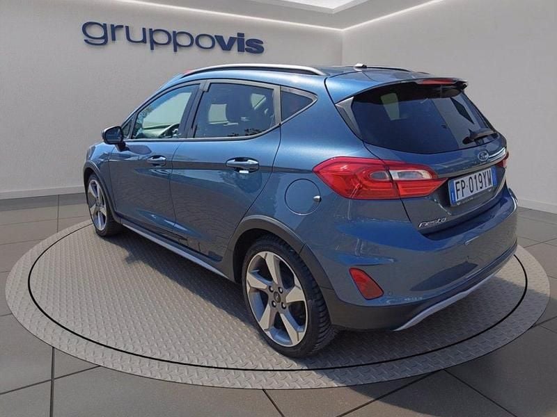 Usata Ford Fiesta Active 101 CV (74 kW) 2018 Chrome blue Utilitaria