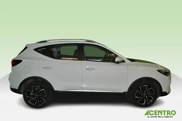 Usata MG ZS Luxury 111 CV (81 kW) 2023 Bianco SUV