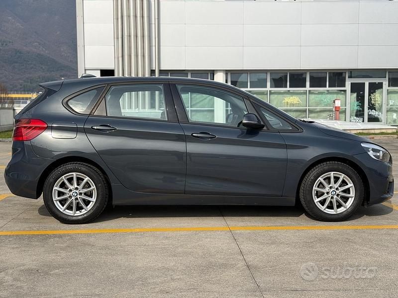 Usata BMW 216 Active Tourer Luxury Line 116 CV (85 kW) 2017 Grigio Monovolume