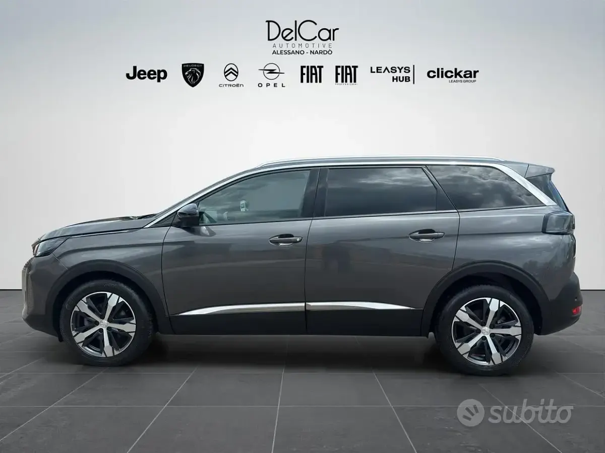 Occasion Peugeot 5008 Allure 131 ch (96 kW) 2023 Gris SUV