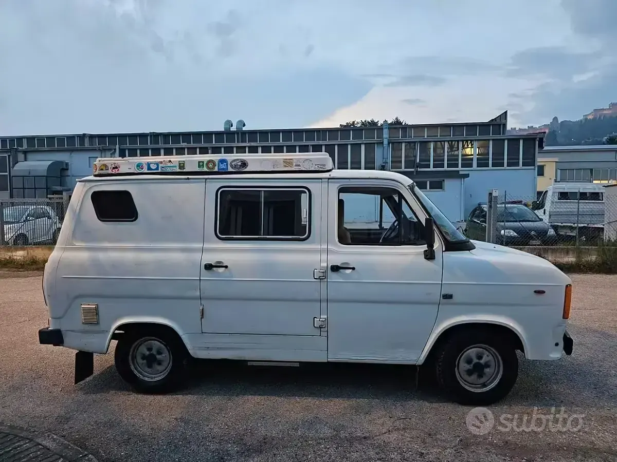 Usata Ford Transit 1981 Bianco Furgone