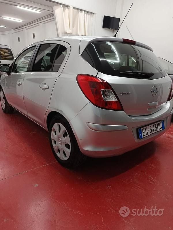 Usata Opel Corsa 2011 Utilitaria