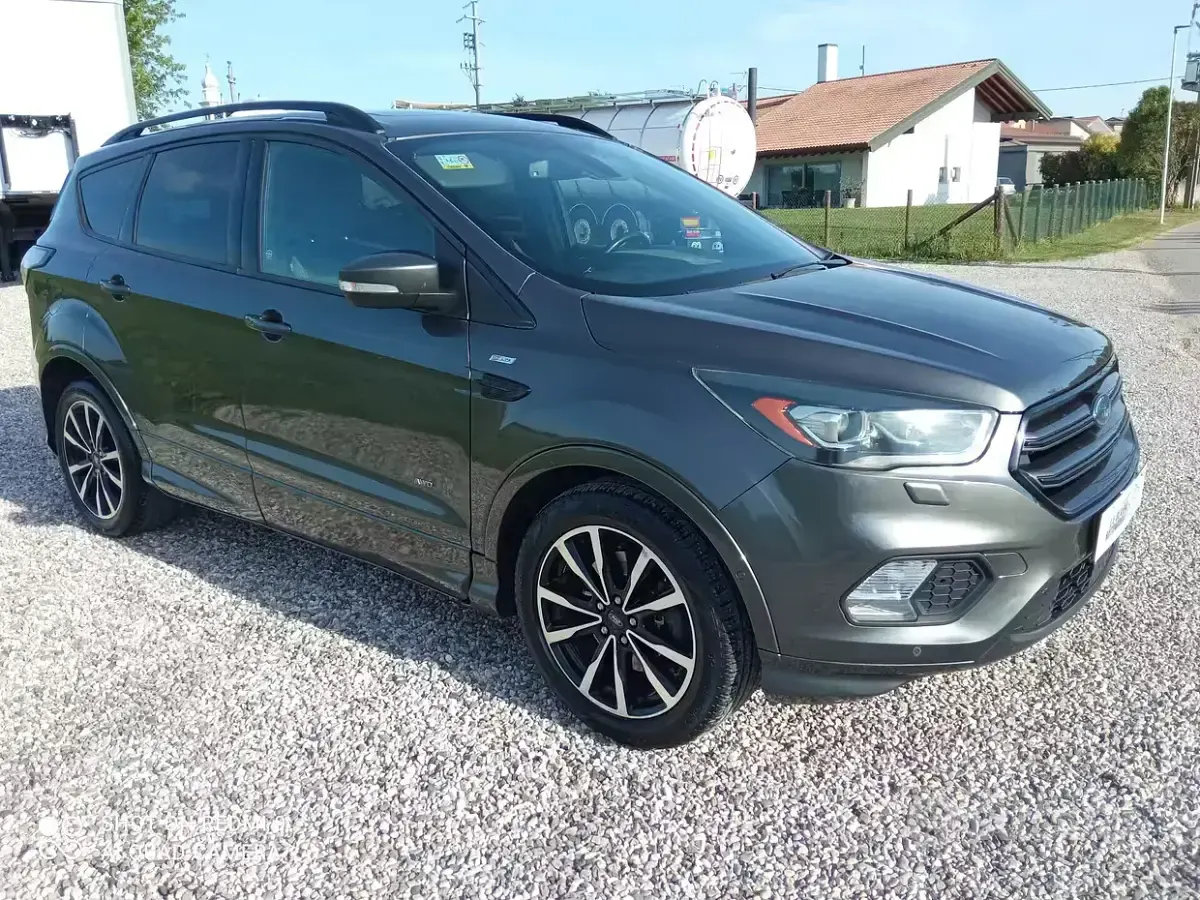 Usata Ford Kuga ST 150 CV (110 kW) 2019 Grigio SUV
