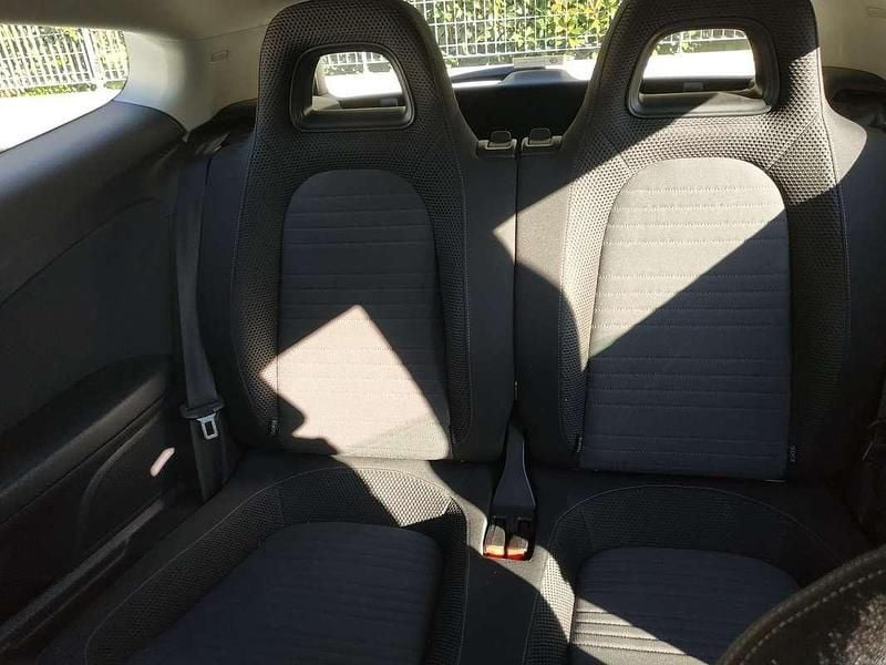 Usata VW Scirocco 122 CV (89 kW) 2012 Bianco Coupé