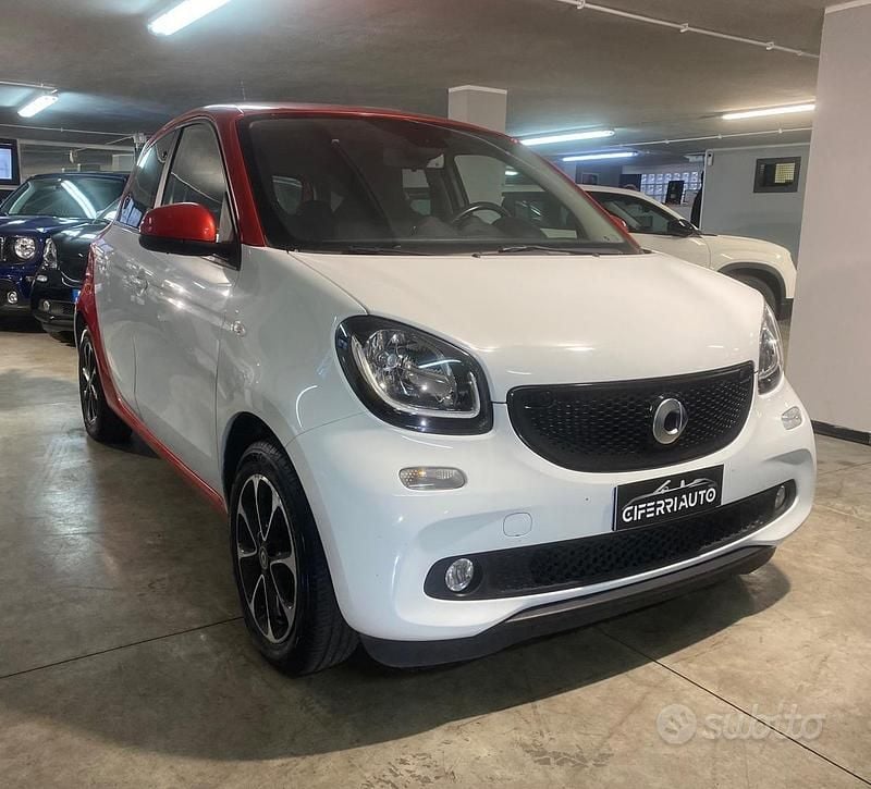 Usata Smart ForFour 89 CV (65 kW) 2017 Bianco Utilitaria