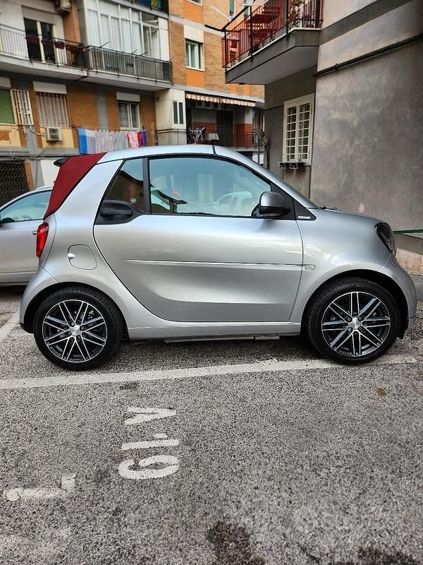 Grigio Usata 2017 Smart ForTwo Cabrio Brabus Cabrio | 15.000 € - Immagine 1/4