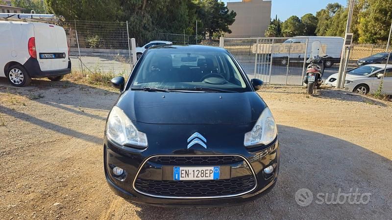 Nero Usata 2013 Citroën C3 Exclusive Due volumi | 4500 € (Buon prezzo) - Immagine 1/4