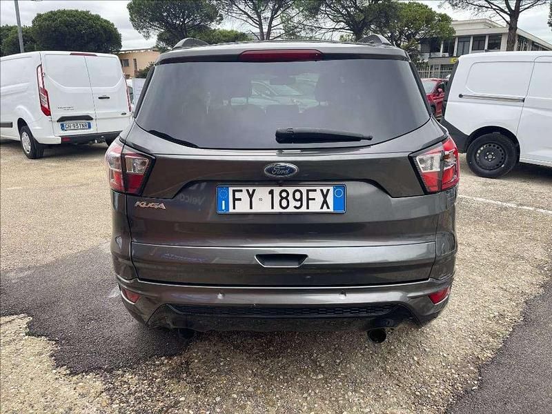 Usata Ford Kuga ST-Line 120 CV (88 kW) 2019 Grigio metallizzato SUV