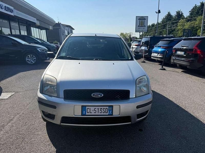 Usata Ford Fusion S 79 CV (58 kW) 2004 Argento Utilitaria