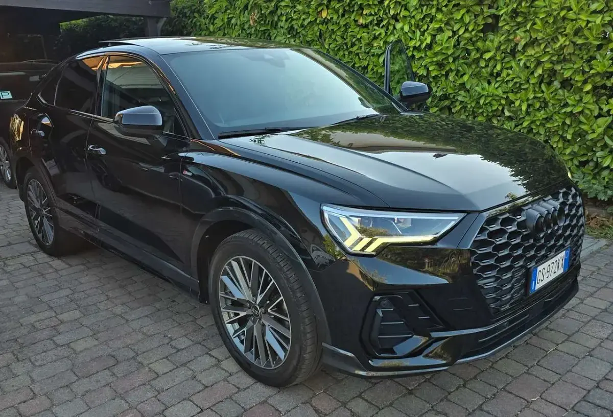 Usata Audi Q3 Sportback S-Line 150 CV (110 kW) 2023 Nero mitos SUV