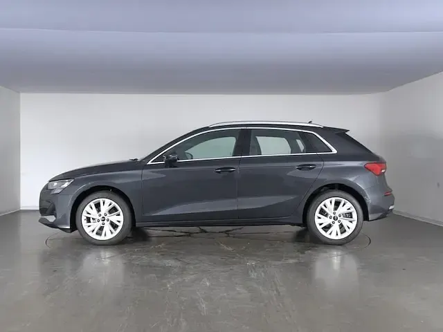 Nuova Audi A3 Advanced 116 CV (85 kW) 2026 Grigio manhattan metallizzato Berlina