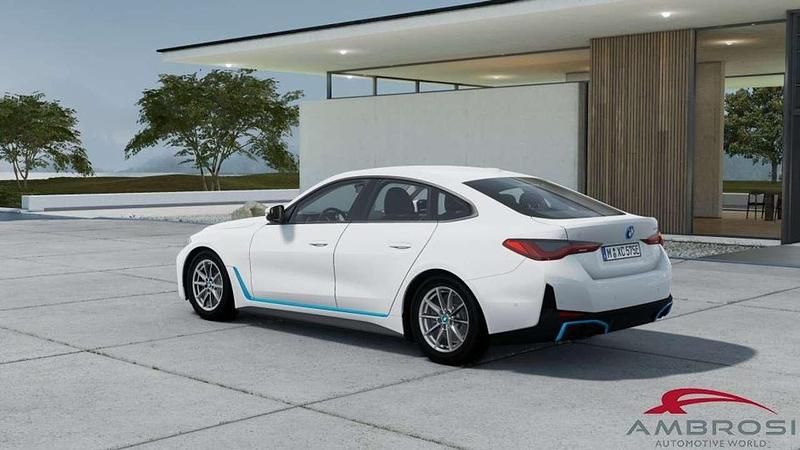 Nuova BMW i4 250 kW (340 CV) 2025 Bianco Berlina