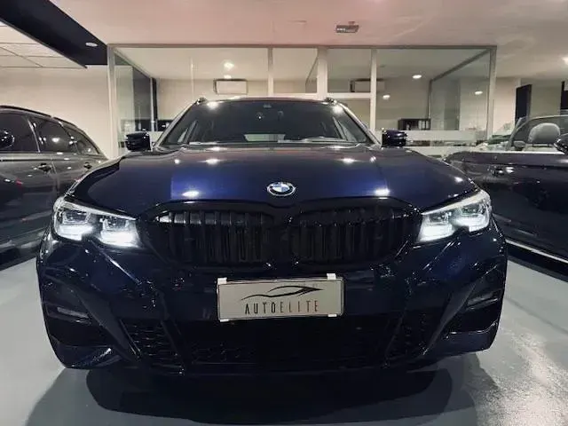 Usata BMW 330e M Sport 285 CV (209 kW) 2021 Blu Station wagon