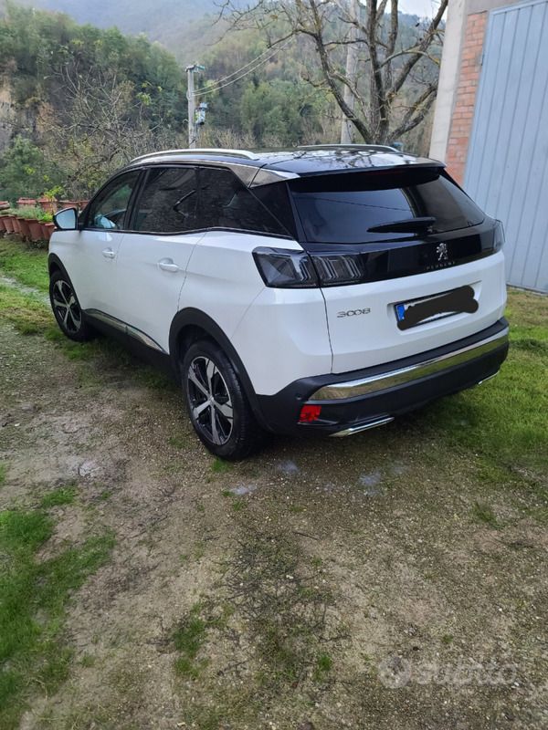 Bianco Usata 2021 Peugeot 3008 Allure SUV | 20.900 € (Molto cara) - Immagine 1/4
