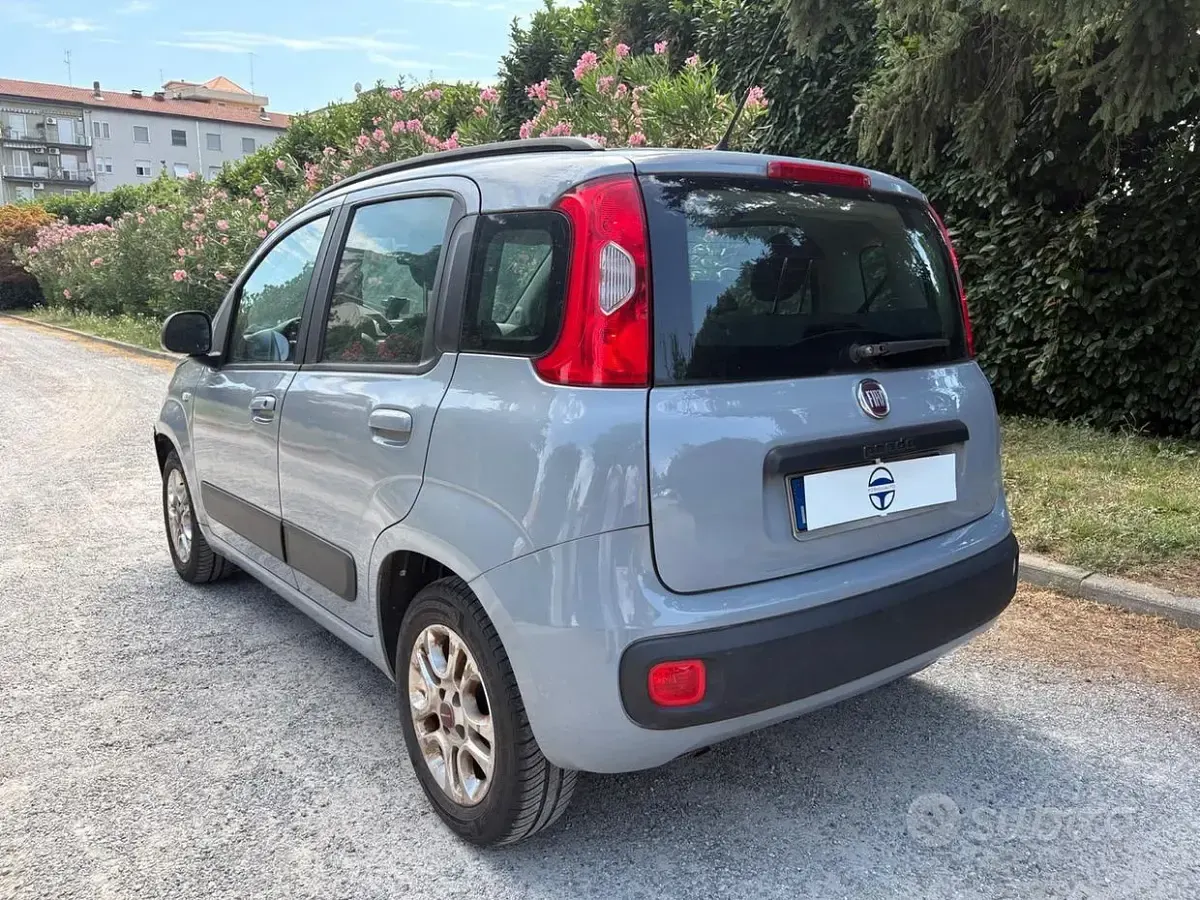 Usata Fiat Panda Lounge 69 CV (50 kW) 2018 Grigio Utilitaria