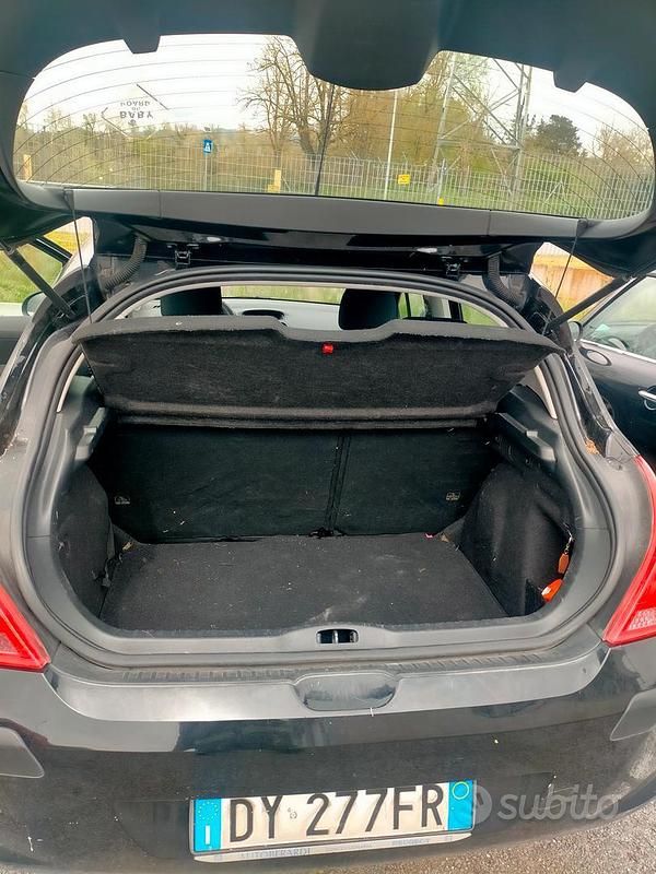 Usata Peugeot 308 90 CV (66 kW) 2009 Nero Berlina