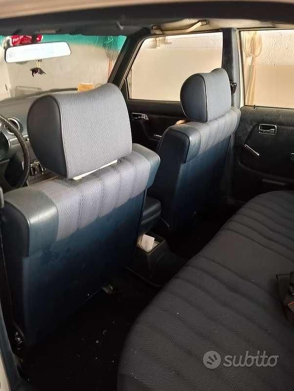 Usata Mercedes 200 105 CV (77 kW) 1981 Berlina