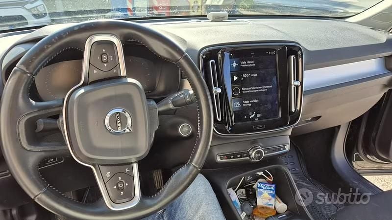 Usata Volvo XC40 Business Edition 150 CV (110 kW) 2020 Nero SUV