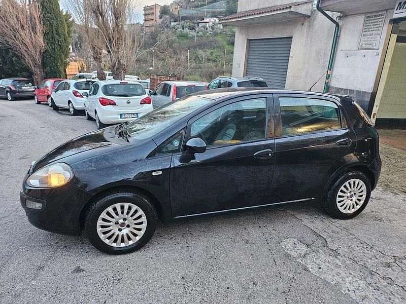 Usata Fiat Punto Evo Dynamic 75 CV (55 kW) 2010 Nero Utilitaria