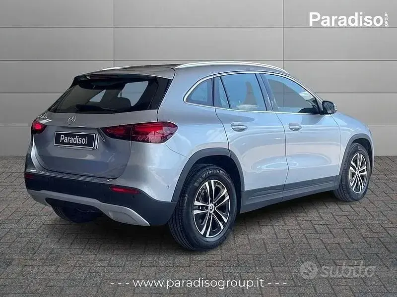 Usata Mercedes GLA180 Advanced 116 CV (85 kW) 2025 Grigio SUV