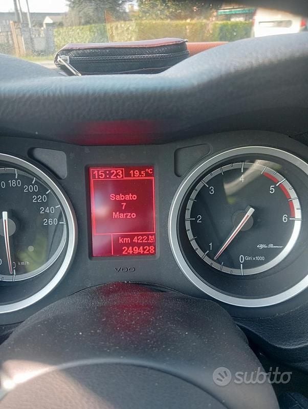 Begagnad Alfa Romeo 159 150 HK (110 kW) 2009 Grå Sedan