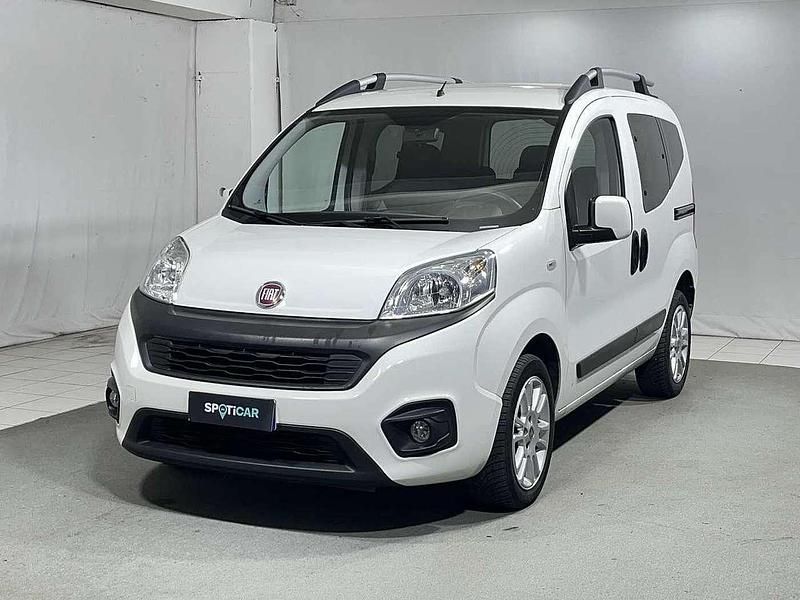 Bianco Usata 2019 Fiat Qubo Trekking Monovolume | 12.600 € (Buon prezzo) - Immagine 1/4