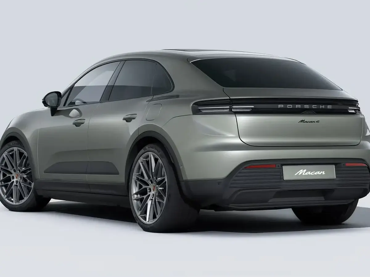Usata Porsche Macan 2024 U4 verde aventurine metallizzato SUV