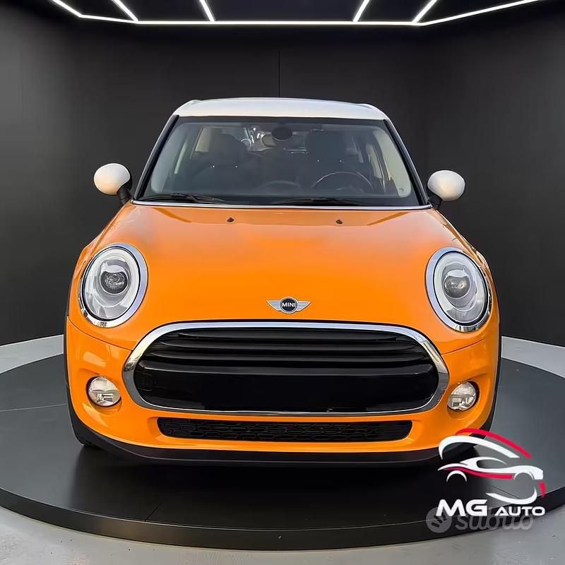 Usata Mini Cooper Hype 136 CV (100 kW) 2015 Verde Utilitaria