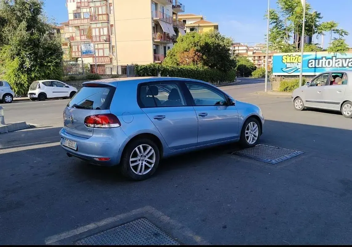 Usata VW Golf VI Highline 110 CV (80 kW) 2009 Utilitaria