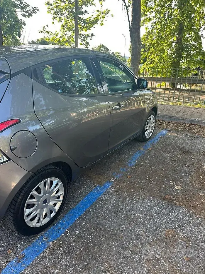 Usata Lancia Ypsilon S 95 CV (69 kW) 2012 Grigio Utilitaria